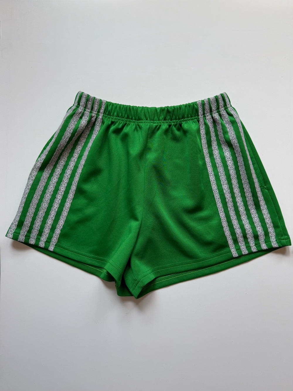 Oak + Fort Womens Athletic Track Shorts with Lace Piping, Green - Size S